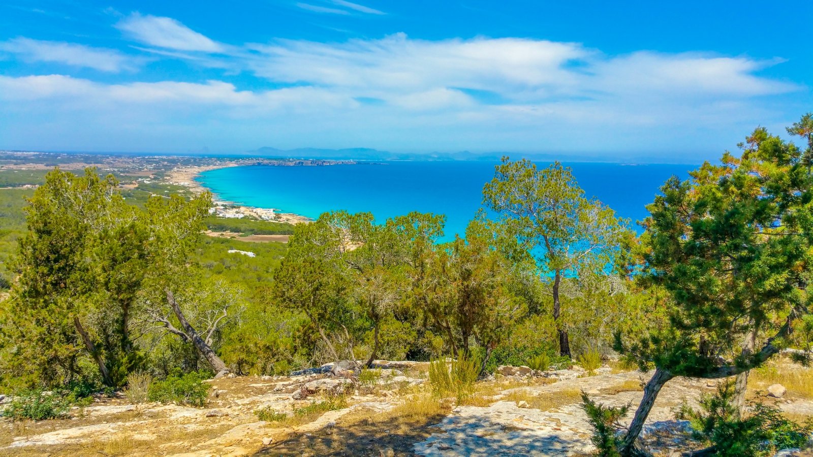 Descárgate las audioguías más completas de Formentera