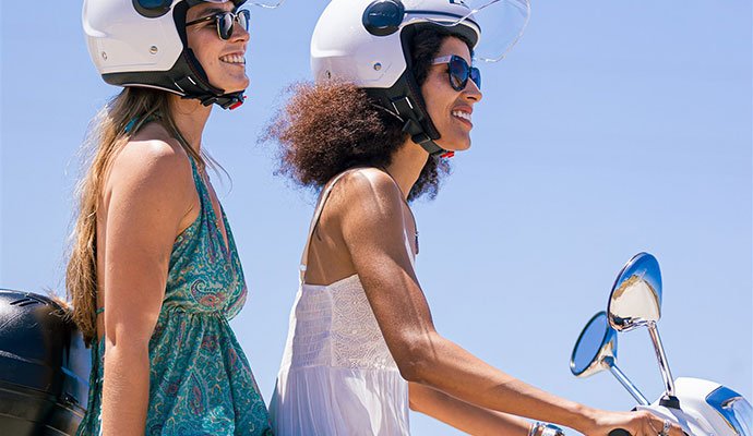Descubre la libertad y comodidad de recorrer Formentera en ciclomotor