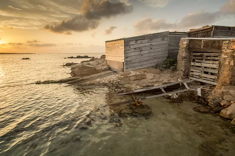 Formentera al tramonto: i migliori punti panoramici per ammirare il sole che cala